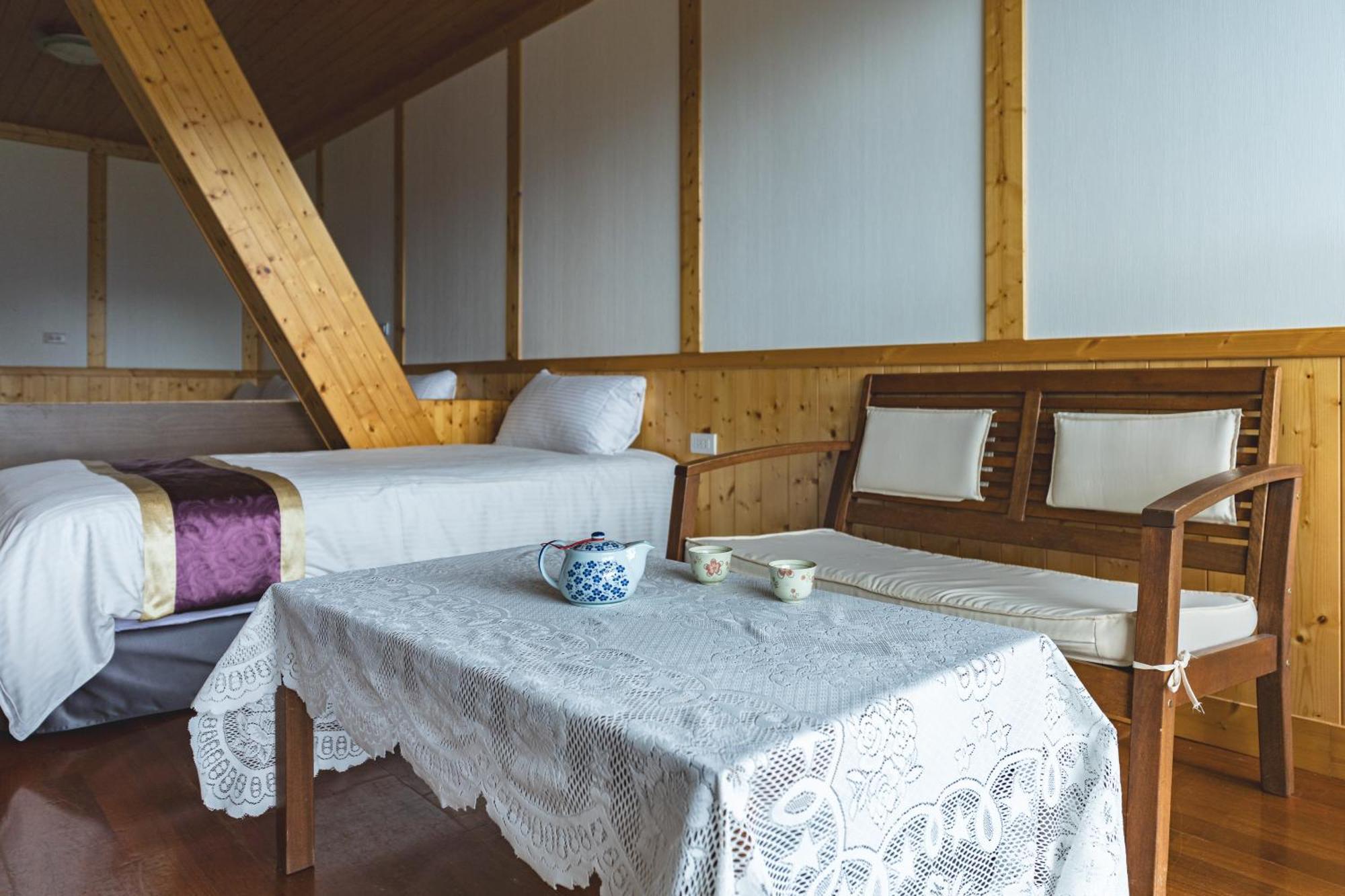 Julie'S Garden, Cingjing - Fon Chin Homestay เหรินอ้าย ภายนอก รูปภาพ